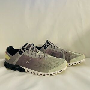 On CLOUDFLOW  Running Shoes Men's Green/Gray Cloud Flow Size 14